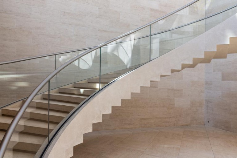 Escalier en pierre à Maast-et-Violaine, styles et conseils