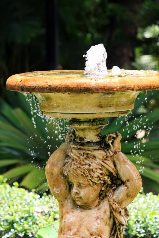 Fontaine en pierre à Maast-et-Violaine : créations sur mesure